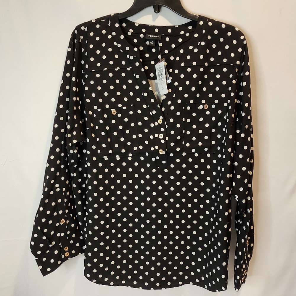 NWT Torrid challis 3/4 sleeve blouse